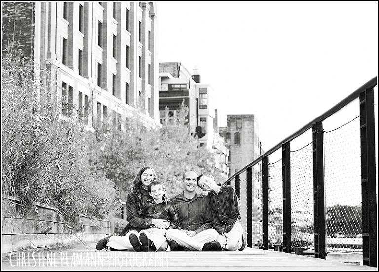 urban family photos in milwaukee